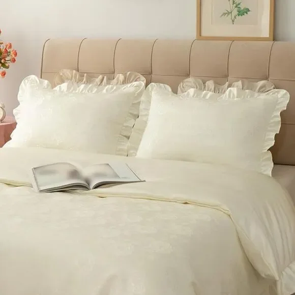 NWT Set of 2 Classic Rose Pattern Damask Decorative Pillow Shams, Ivory. - Picture 2 of 6